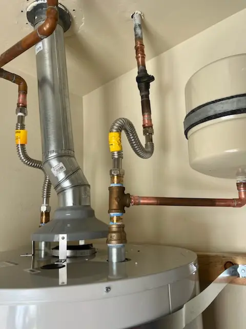Water heater installation and plumbing repair in Meadowcreek Estates
